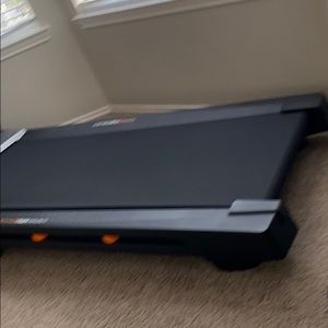 Meet your Posher, Dena